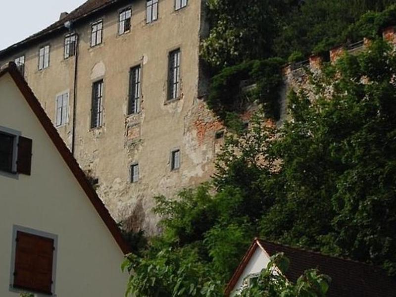 03E95DBD94D4D83375E2EE785C368DA3