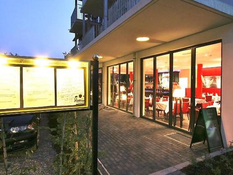 FBB188E18965B9D5A2F7BF621CD02B3D