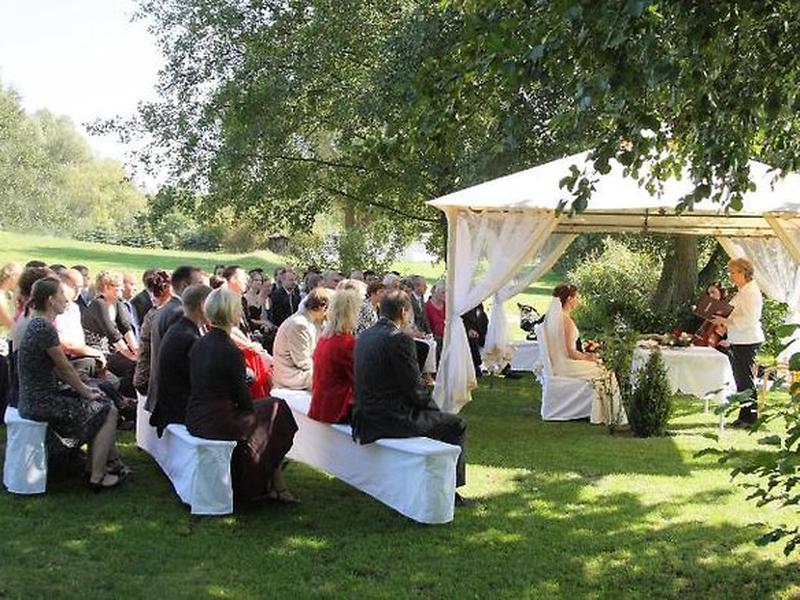 921C1B4E7548FD0FCD4BEC042056D9E9