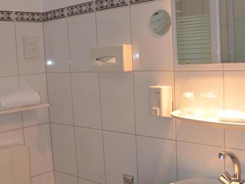 FBB23BA988C8A56024B2C18B9C6E4C94