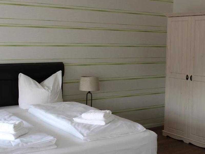 85D9EEA3729C4686D61EDC4D9D35AAFA