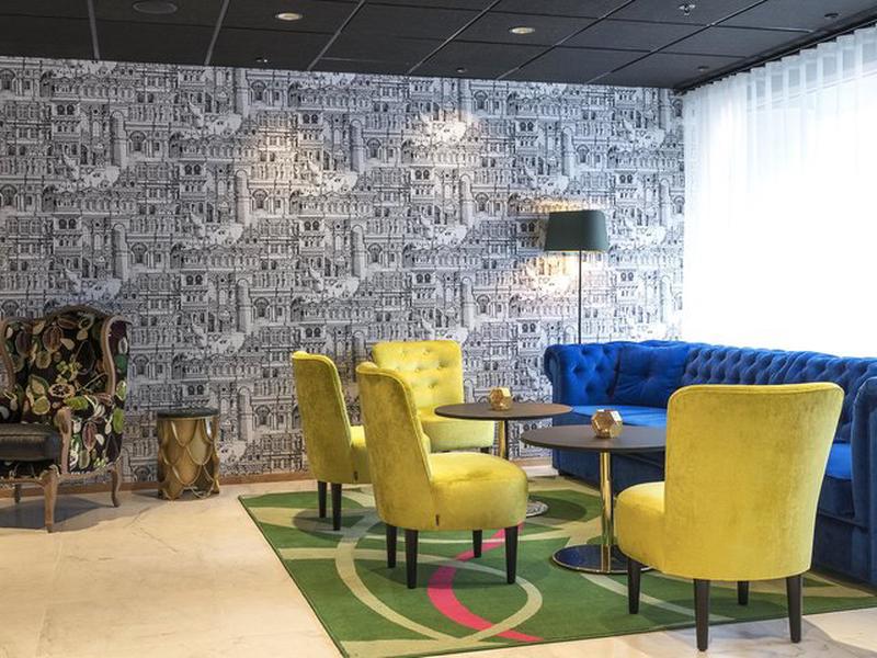 2930FB02AA24C16F481A055E3E8BA194