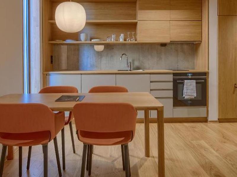 DB871159923C24E92437D5BF3B3B4C9C