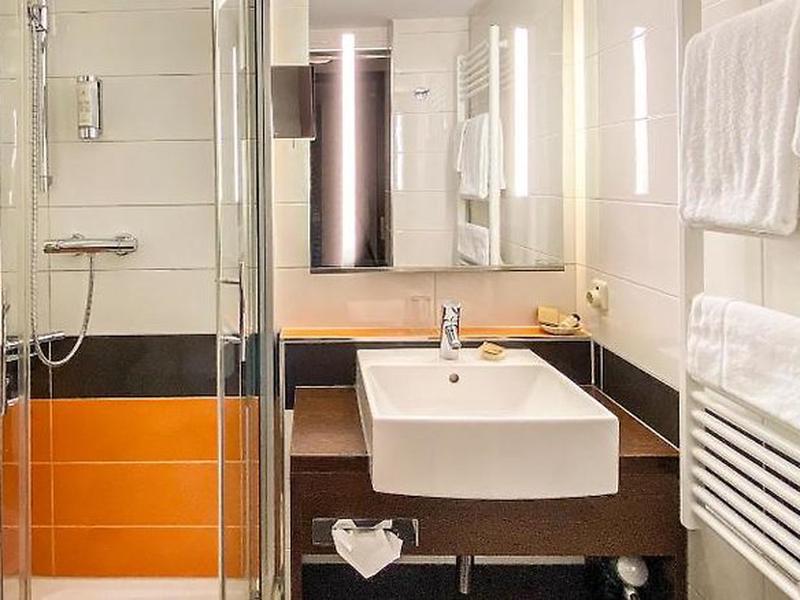 F118C904B4FA6E36759808D05339AD38