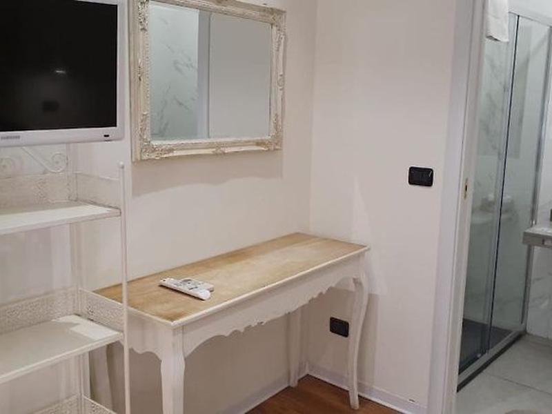 3B8EE4635C1B43233851F4B6296D3885