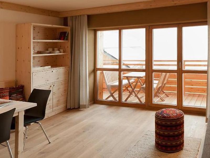 81DFD8A0740EE928D54583BA3BA5B57D