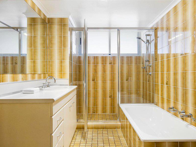 CB930F7E36390E21685ECFD8B1B2763D