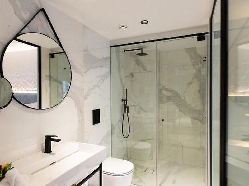 268466E19D3F29EF8975DD7C56CAD400