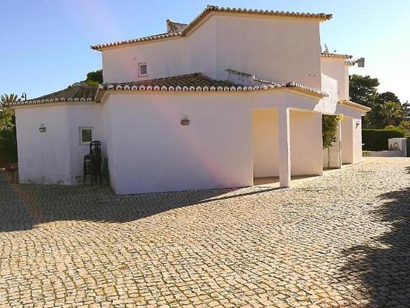 99B427E72188985C8FFF417FA907FE97