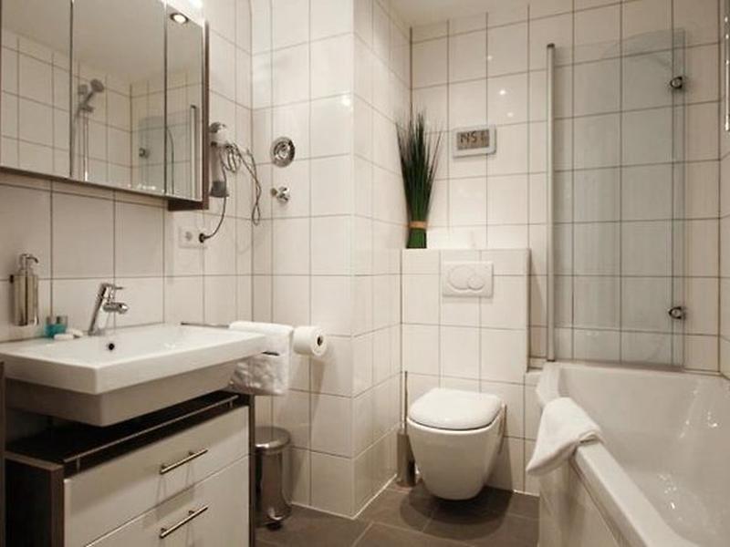 EA305F8AEB94C8AB4AF328831E91C76B