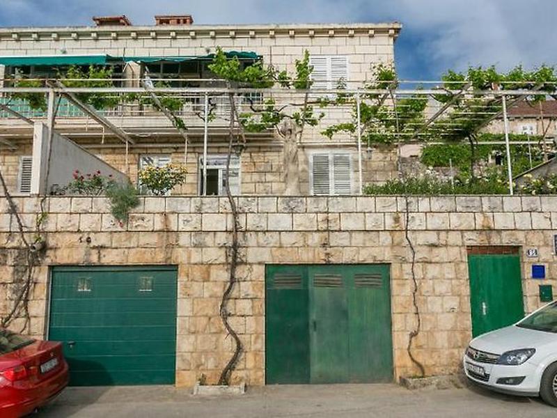 C194AA27CF643E6DE8580FB7B0B6BF24