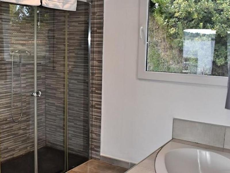 E9B1DA48E3893D78E09DEF27EE37CDA2