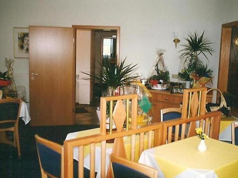 AA276FF56F5A0FFD3A857F446DEB86A0