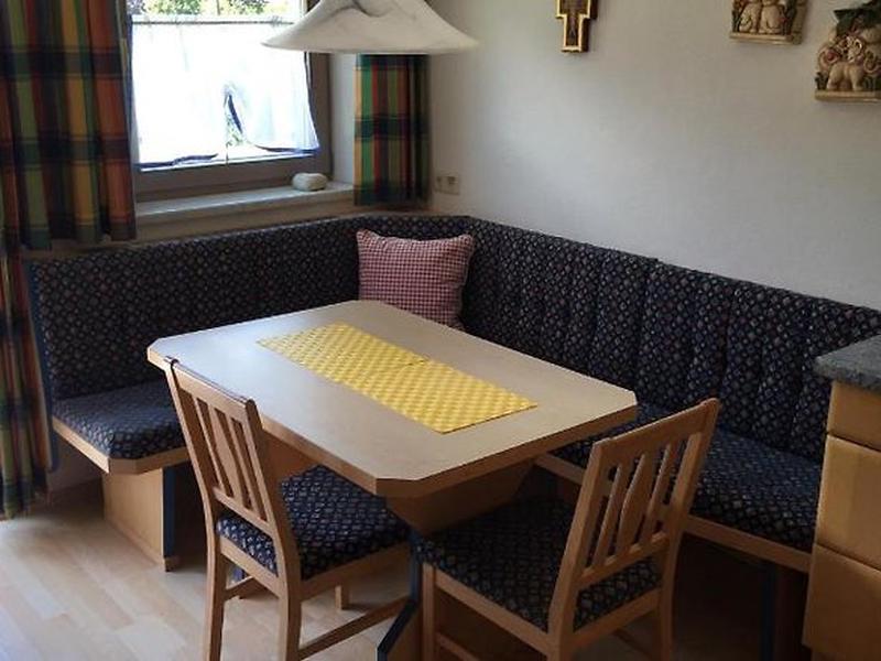 1AB77A9DD2457982FB8432C27F38A6FB