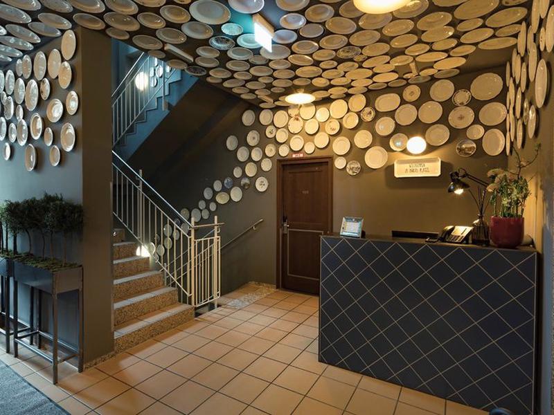 9849AFC211496C7A015D59E171C64D53