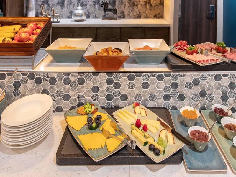 E47A46B5E44396F9F59CC3906556B61B