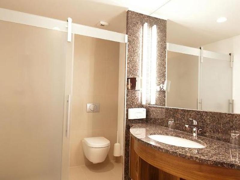 5117688AEF6554763965E27A9D9B99FB