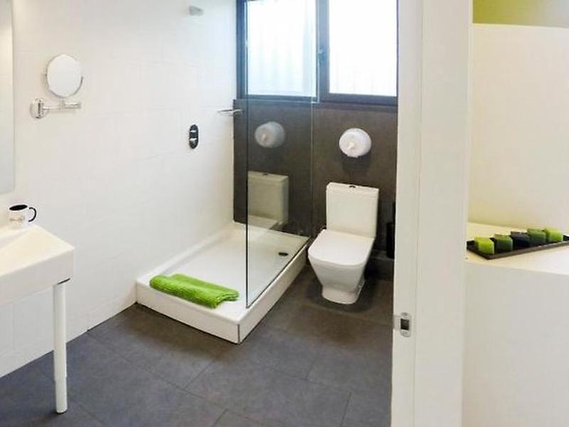 32D4293ABCDB3ACA1A11C55650326851