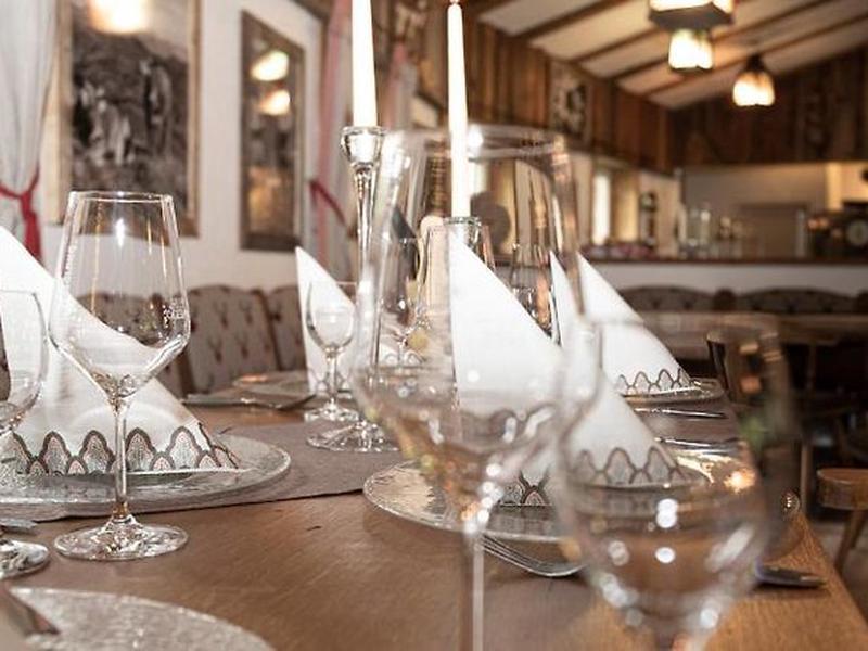 664062806512AB857ED1B9F199CB684C