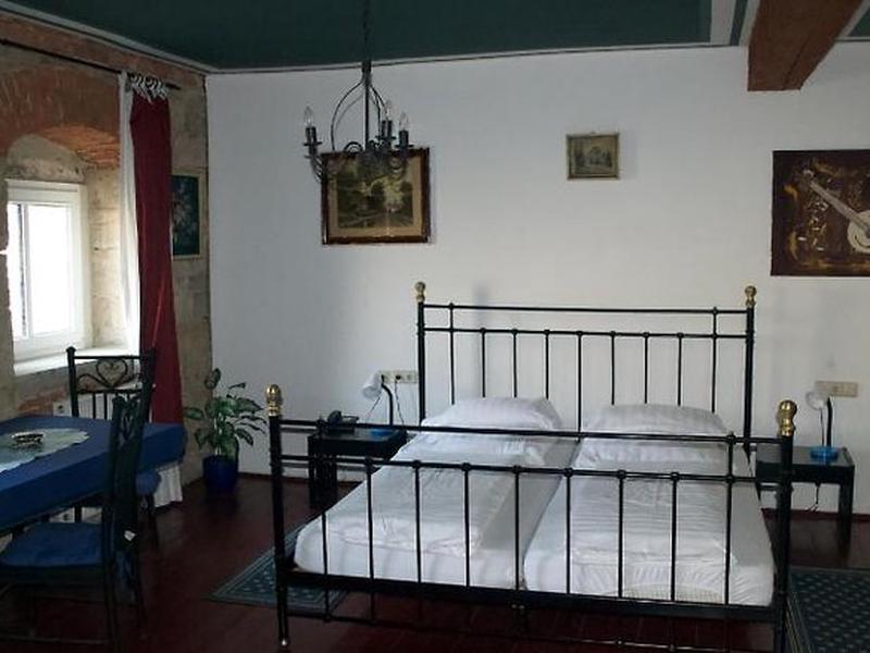 607E17A9C41949B2A7CB161D58C8AA12