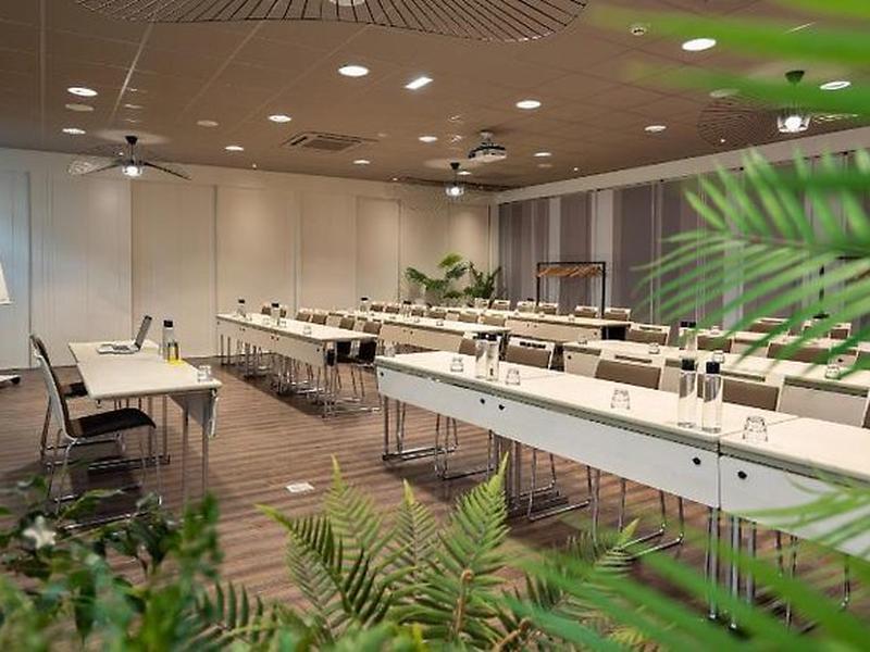 BBFF9F2D13E1221322B36A18AECDF3C0