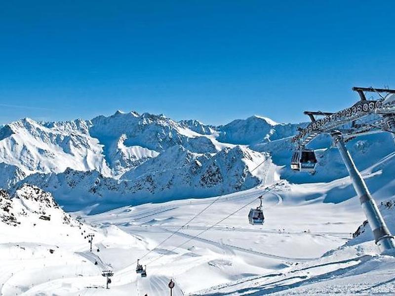 67E9D93D4DAADC53552E46F42AD5816D