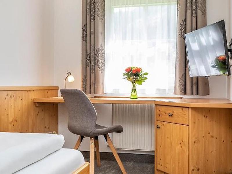 248F470C223A1B9030459511B46DC020