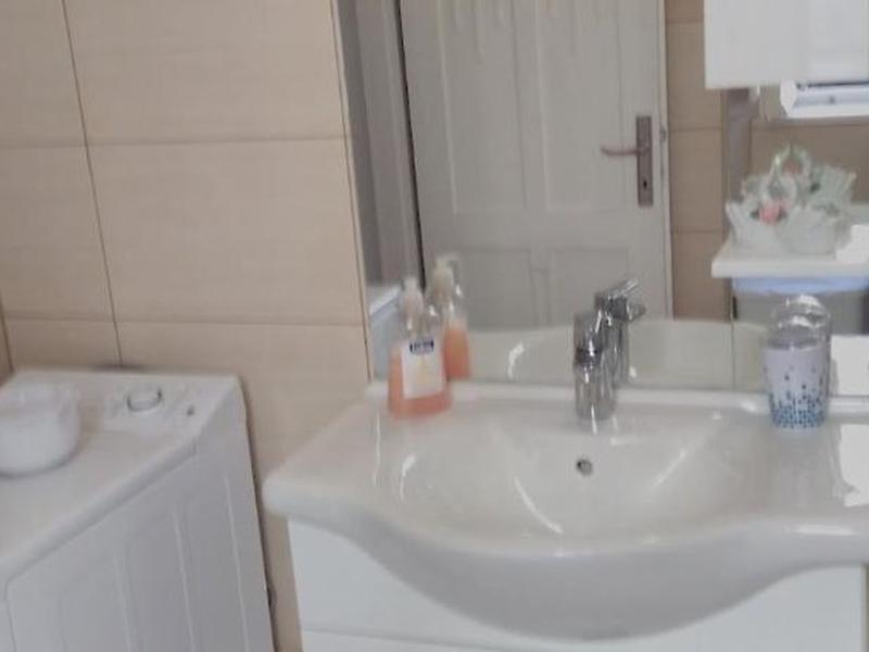 737CE1A23756C092A7FE49EB9D67FD33