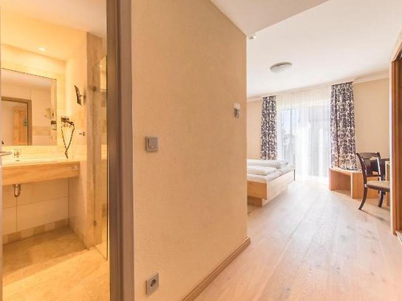 7E4CDD2786BA3EE78AF2B39DF6335ACB