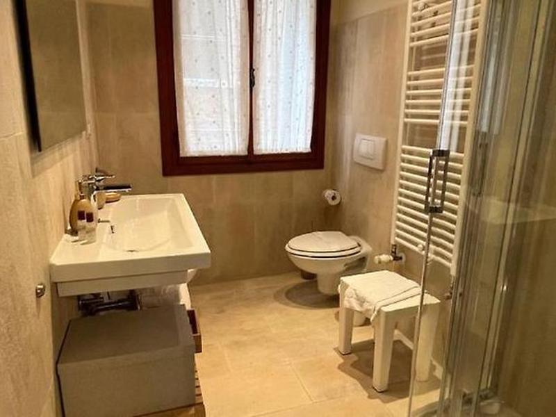 F9E7E099AA90DCDCB9F89DCE54C5D0CE