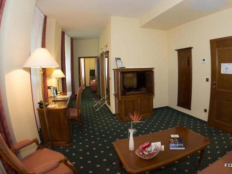 47131684030A45AB89C2A7D99C6AED5F