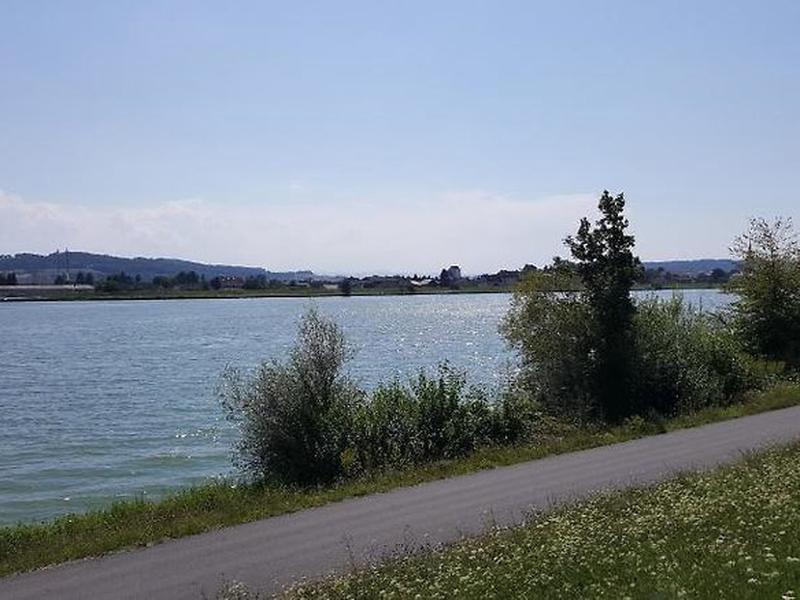 8B2AB7F861561E3541A5E26DF93B7328