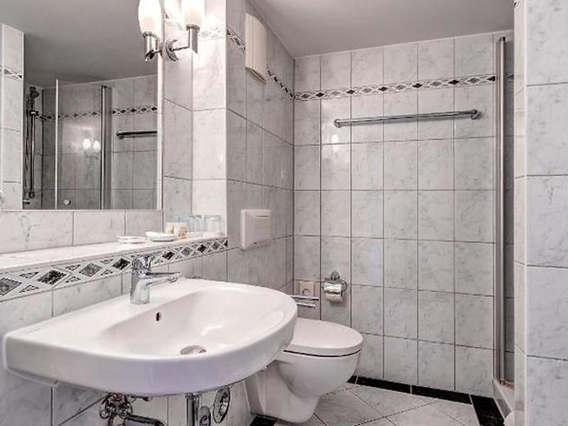 33C93DF89FD05922330F3748AA07A55A