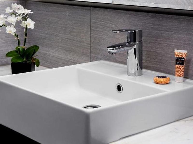 93CABB56FBA6F383ED294CF630B30752