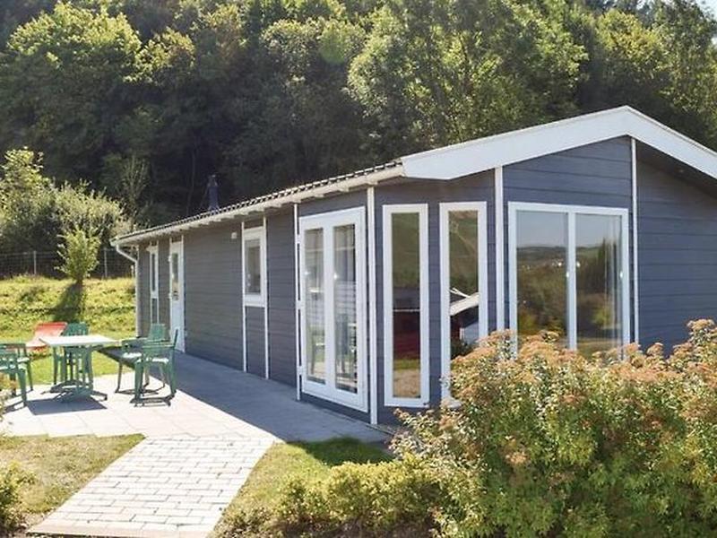 5DC1613F6899ADE8AA35CAB55E06FA93