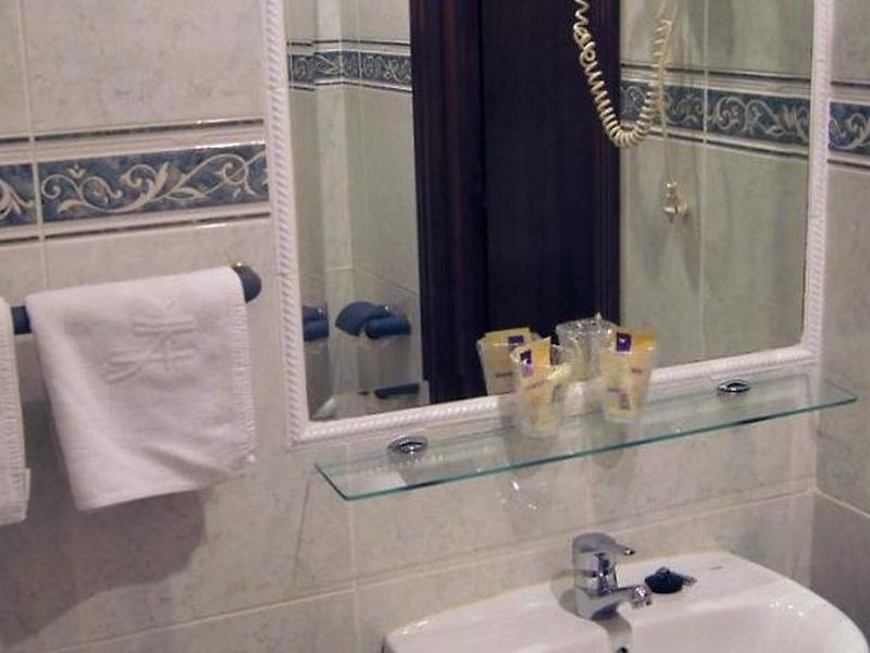 FEE7AB2AC3827141D7C37EC4FD5F6A57