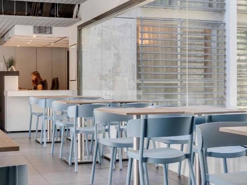 7DE8C4AA202812E1436CA6E3474A8FCB