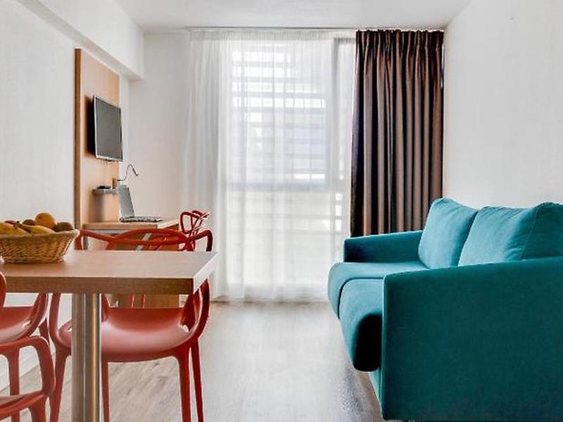 B39A705705EF101FD41EF55AE1F4EA42