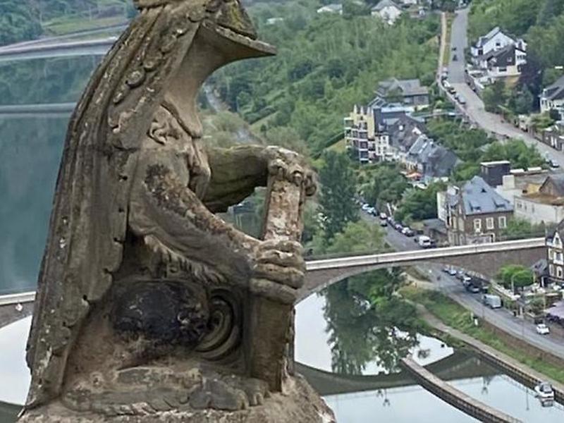 7B256536F9281AF0D43D3B5E47827D39