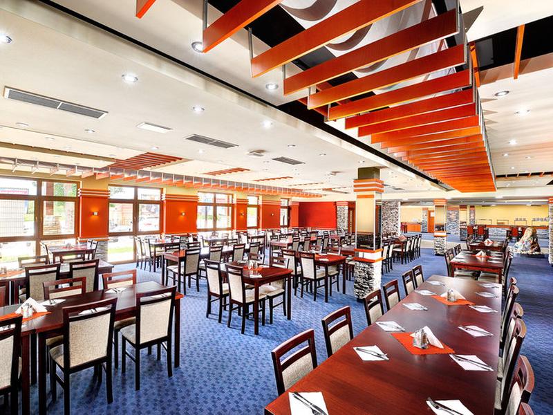 2FBB7CAC20A7C66372177F99F8BE363E