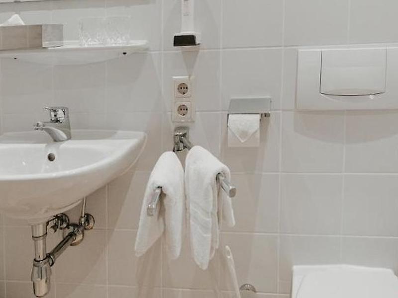 194F0323EF90CE51C86CD726ED840C4A