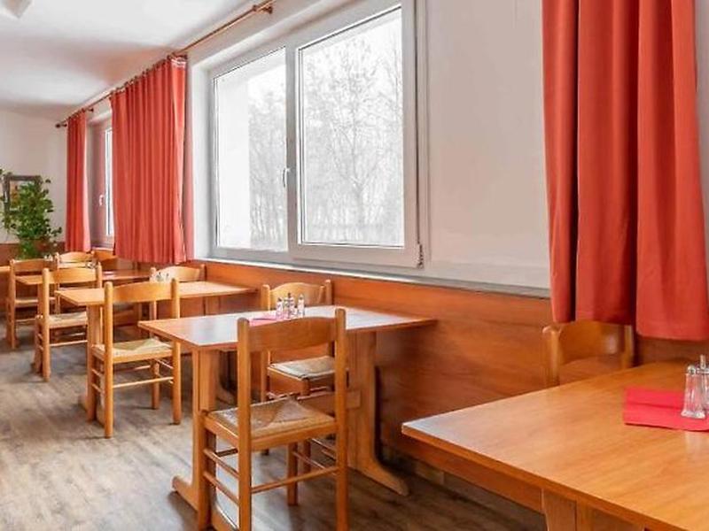 44BEB4BC605BA97E455150E950D763F9