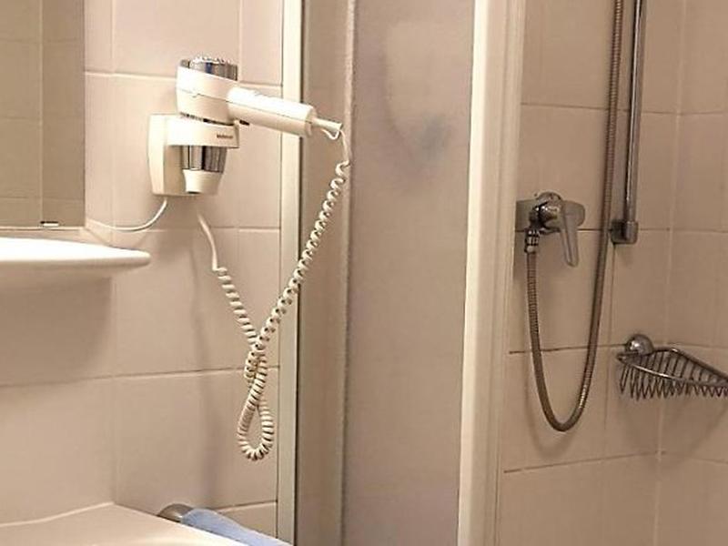 9EE68BBB2BD4F5277F76A060C1427DC1