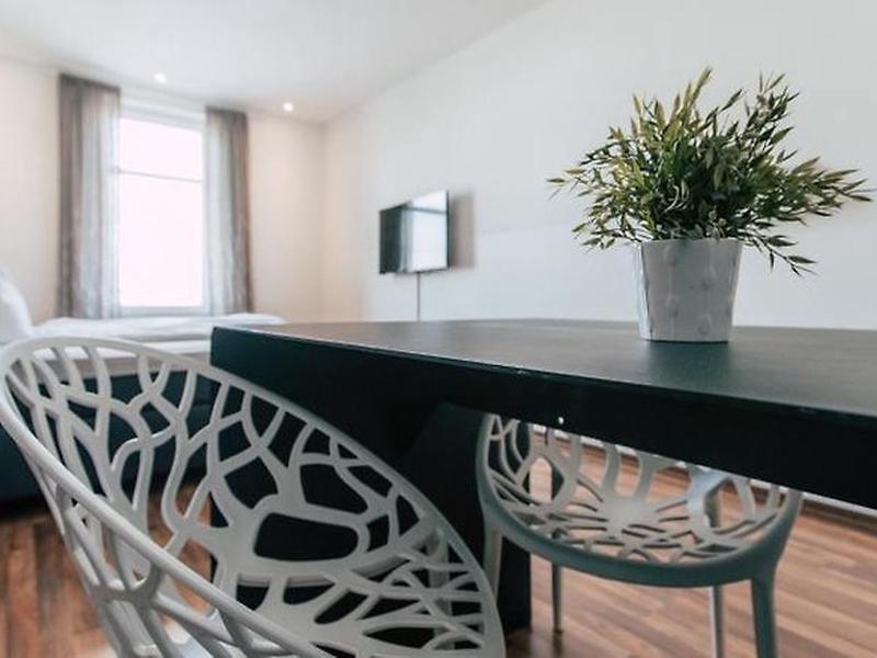 CA564298EF60519B1E56433F88070EDE