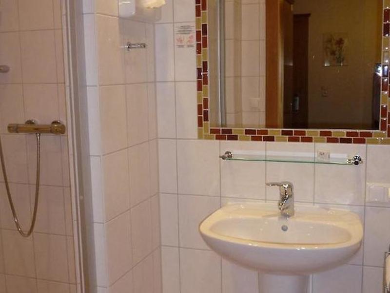 B9F43DC146BB7A34CE227903C3545E1C