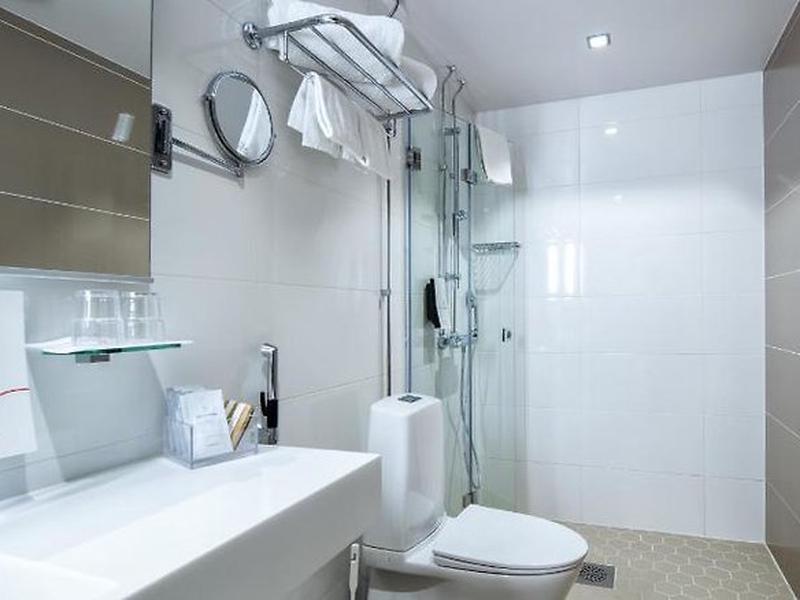 1461BDFF4851D35BDDCFE82A428922CD