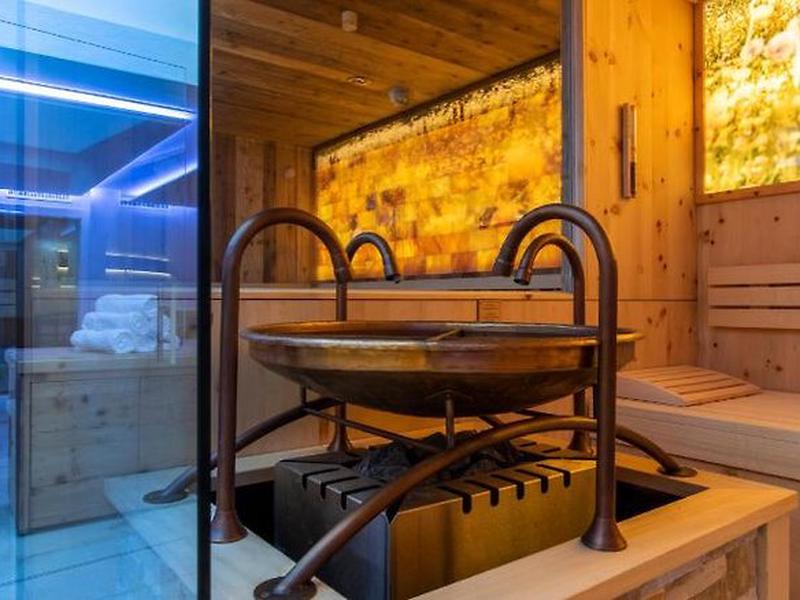 668645E2D48B27FB2C076079E0755303