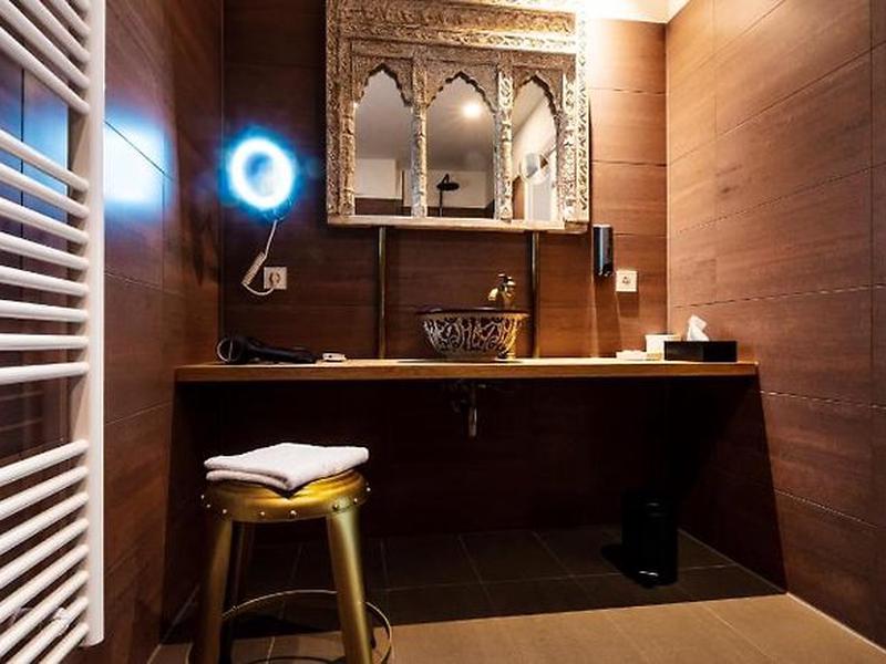 62CA13C06C40CD7548BB8F17FBD9B581