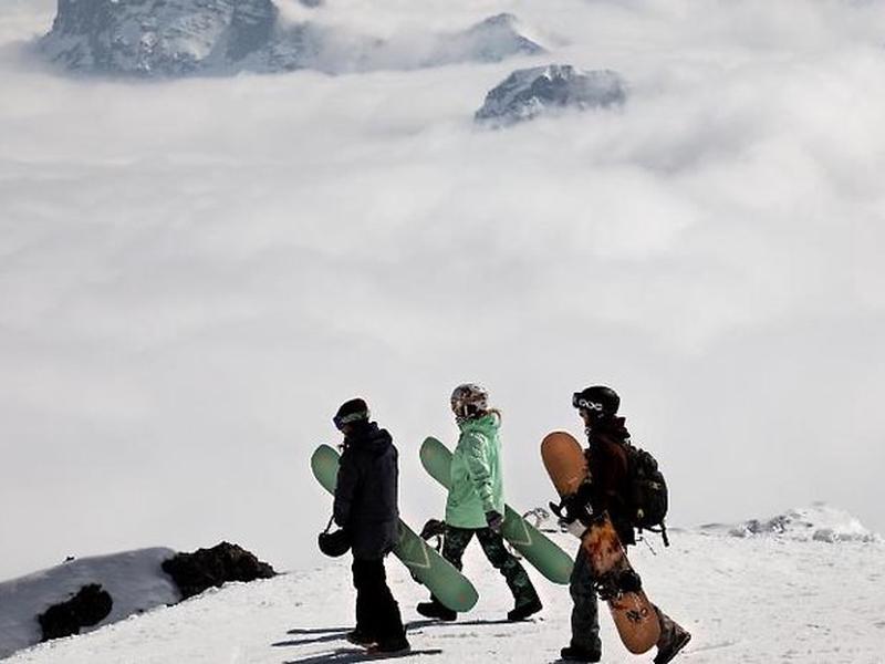 700CEC757CCAE9D584B5B2EF54716E9E