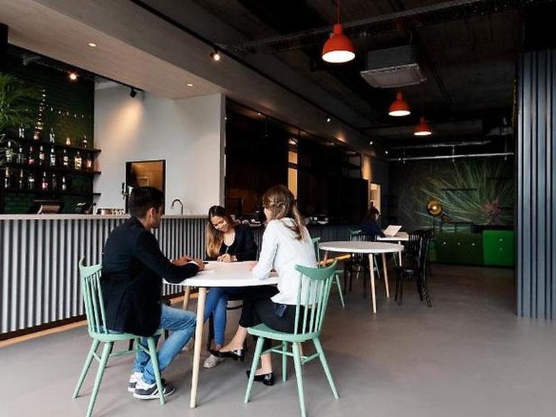 89B51A2B039FF622FD8AA8A105C5BB87